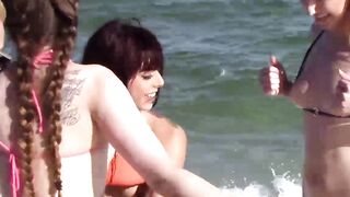 Teens Share Secrets Of College Life In Group Orgy