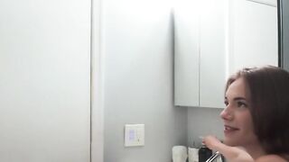 Rose Carter's Sensual Blowjob & Riding Her Daddy's Massive Dick Until He Explodes