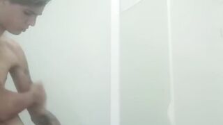 Amateur Hunk's Solo Masturbation Session - Gay4Pay