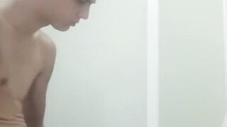 Amateur Hunk's Solo Masturbation Session - Gay4Pay