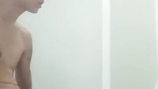 Amateur Hunk's Solo Masturbation Session - Gay4Pay