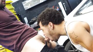 Muscular Boss Gives Huge Bonus To His Employee For Hard Work