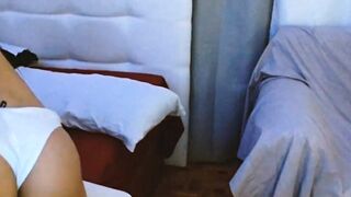 Amature Girl Next Door Sucks Her Boyfriend's Dick In Bed And Gets A Facial