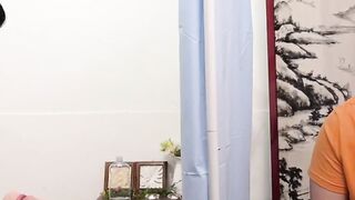 Asian Therapist Gives Client Wild Massage Experience