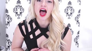 MandysMarxASMR : Whispering Hands Asmr with Mandi Marx