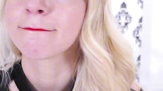 MandysMarxASMR : Whispering Hands Asmr with Mandi Marx