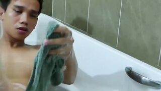 Teen Footjob Paradise - Young Babe's Feet Worshiped By Older Guy