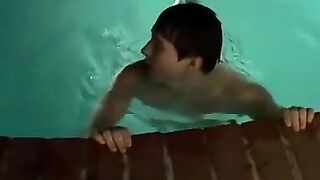 Twink Outdoor Pool Sex - Hot Twunks Fucking Hard in Public