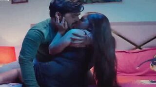 Indian Desi Girl's Hot Dance Off - Bollywood Style
