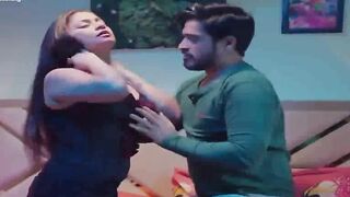 Indian Desi Girl's Hot Dance Off - Bollywood Style