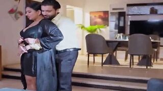 Indian Desi Girl's Hot Dance-Off in Bollywood Style