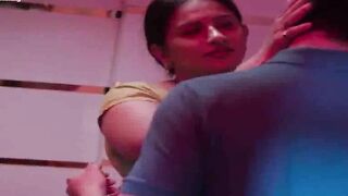 Indian Desi Girl's Hot Dance-Off in Bollywood Style