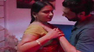 Indian Desi Girl's Hot Dance-Off in Bollywood Style