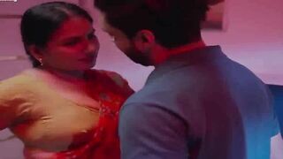 Indian Desi Girl's Hot Dance-Off in Bollywood Style