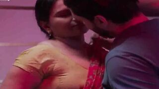 Indian Desi Girl's Hot Dance-Off in Bollywood Style