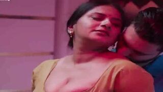 Indian Desi Girl's Hot Dance-Off in Bollywood Style