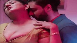 Indian Desi Girl's Hot Dance-Off in Bollywood Style