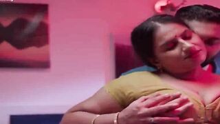 Indian Desi Girl's Hot Dance-Off in Bollywood Style