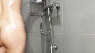 Thailand's Sexiest Petite Vixen - Fingering Her Way To Orgasm