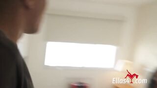 Ellas4.com - Bella Milf safada pegando o amigo do filho