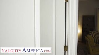 Erotic America - Kenzie Taylor knows how to stop a