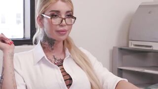 Boss Lady's Knee-Sucking Blowjob - Transgender Babe Sucks And Swallows