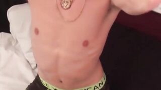 Blondie's Handjob Heaven - Gay Amateur Jacking Off in Bed