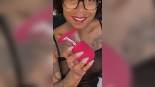 Black Goddess Priscilla De Lys Masturbates Solo on WebCam