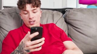 Lucy Foxxx & MoneyBirdette Compete For A Huge Load In This Hardcore Threesome