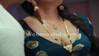 Indian Desi Girl's Hot Dance Off - Bollywood Style