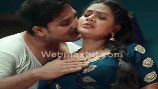 Indian Desi Girl's Hot Dance Off - Bollywood Style