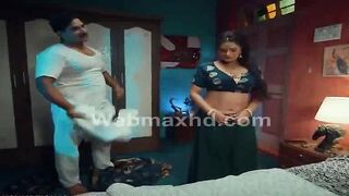 Indian Desi Girl's Hot Dance Off - Bollywood Style