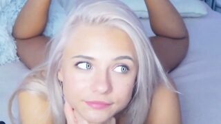 Hot MILF CherryLuxxx Sucks And Fucks On WebCam - French Version