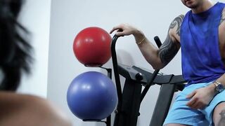 Fitness Freak's Ass-to-Mouth Workout with Sexy Trainer