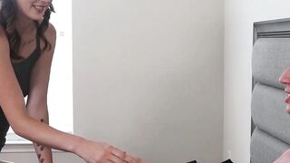 Hand Job Heaven - LilyJayde Gets A Special Treatment From Her Favorite Masseuse