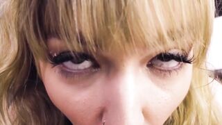 Blonde Bombshell MacKenize Moss Gives A Deep Throating Lesson In Point Of View