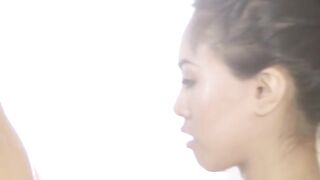 Asian Masseur Gives Sexual Massage to Client In Shower