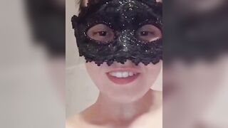Mature Amateur Granny Dildoing in Bathtub - OldNannysGrandma