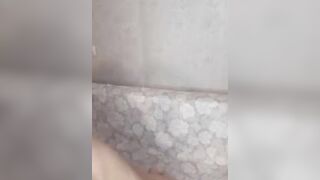 Mature Amateur Granny Dildoing in Bathtub - OldNannysGrandma