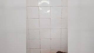 Mature Amateur Granny Dildoing in Bathtub - OldNannysGrandma