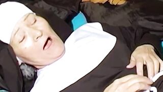 Grandma's Attic - Old Matriarch Duo Dildos with women