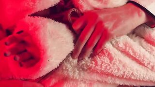 Furry Lesbian Puppet Faces Squirting Orgasm - Latex Domination