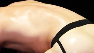 Teen's Ass Shaking Makes Old Man Rich - Teens In Heat