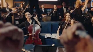 Секс кукла с большими сиськами ублажает деда 1 серия