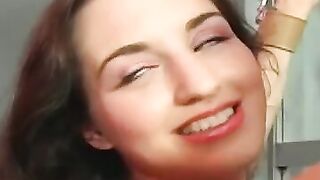 Stunning Diva's Erotic Dance of Passion - Sensual Blowjob & Riding to Orgasm