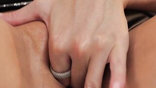 Thick & Curvy - Big Ass Babe Gets Fucked Hard By A Huge Dick