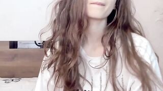 Hot Amateur Girl Shows Off Her Pussy For Tokens - Camgirl POV