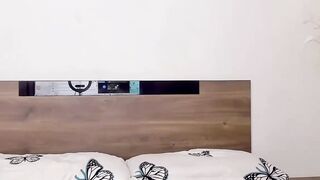 Hot Amateur Girl Shows Off Her Pussy For Tokens - Camgirl POV