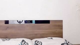 Hot Amateur Girl Shows Off Her Pussy For Tokens - Camgirl POV