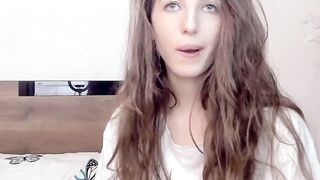 Hot Amateur Girl Shows Off Her Pussy For Tokens - Camgirl POV